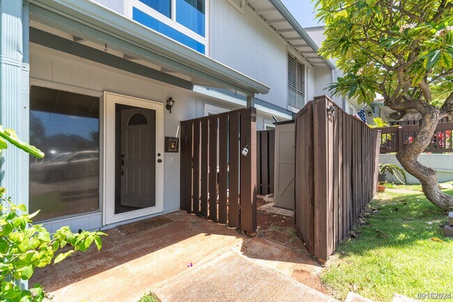 Building Photo - 2Bd/1Ba 928 sqft Condo in Palehua Townhous...