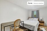 Foto principal - Private bedroom in 3 bed/1 bath Home