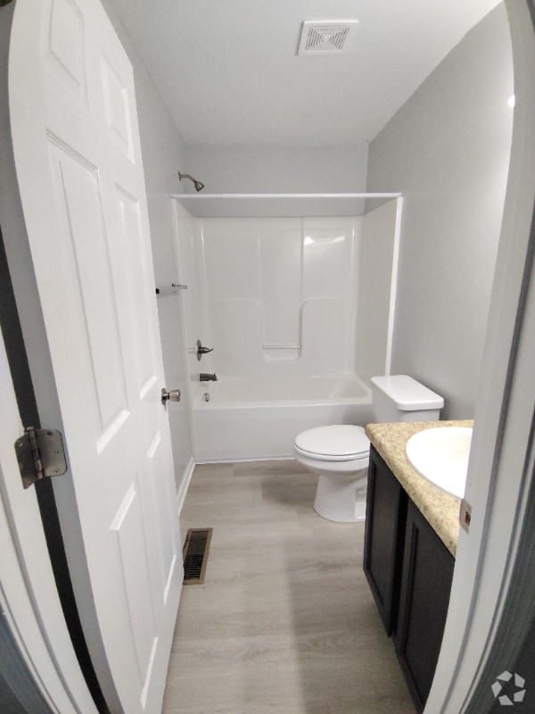 Building Photo - 65 Duiguid Dr