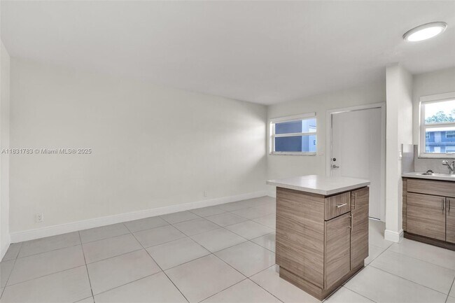 Foto del edificio - 6034 Arthur St