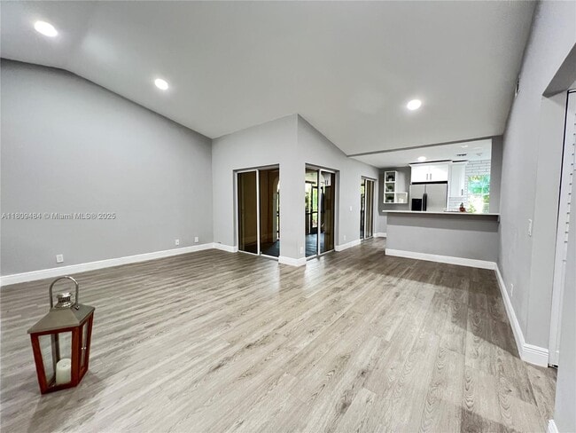 Foto del edificio - 1597 Springside Dr