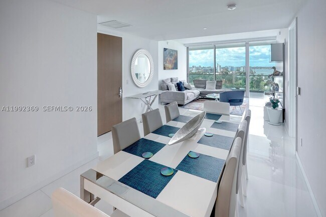 Building Photo - 10203 Collins Ave