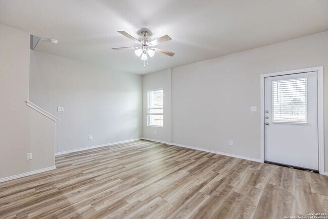 Foto del edificio - *Discover Elevated Living at Hunters Ranch!*