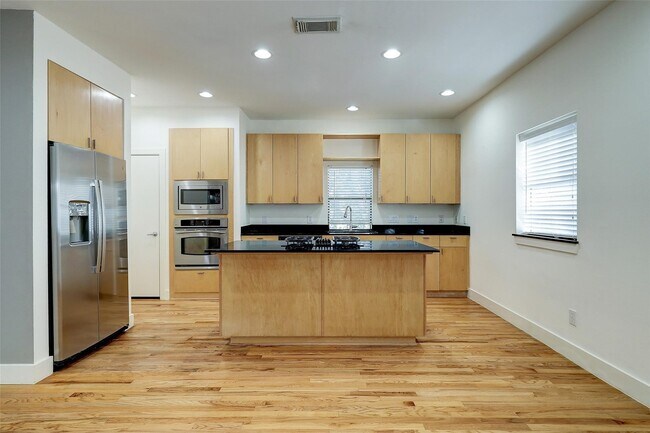 Foto del edificio - 2202 Bastrop St