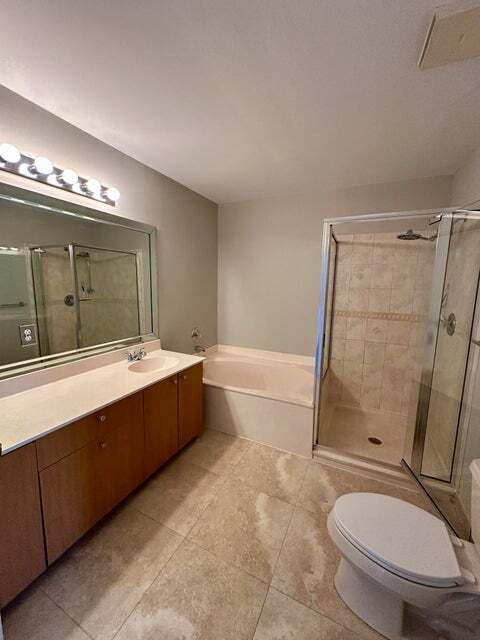 Building Photo - 20971 Via Azalea
