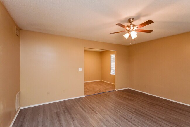 Foto del edificio - 5438 Farmview Close