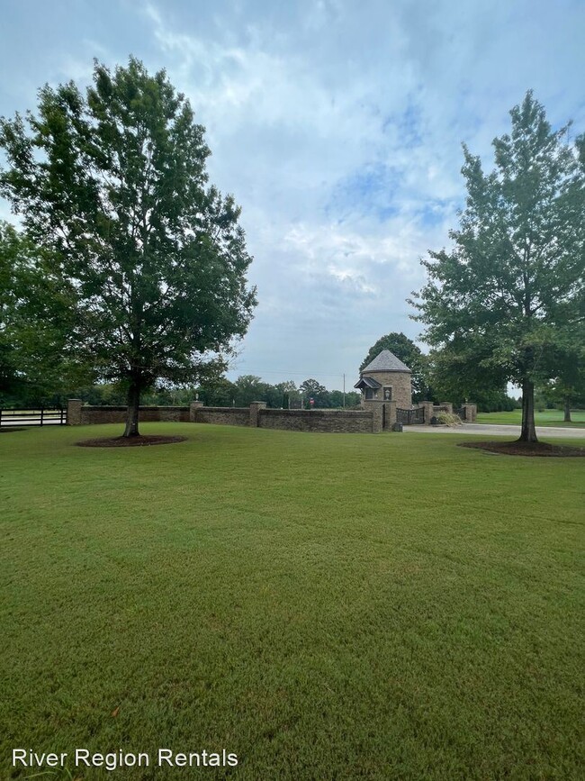 Building Photo - 5 br, 3.5 bath House - 9475 Manor Way