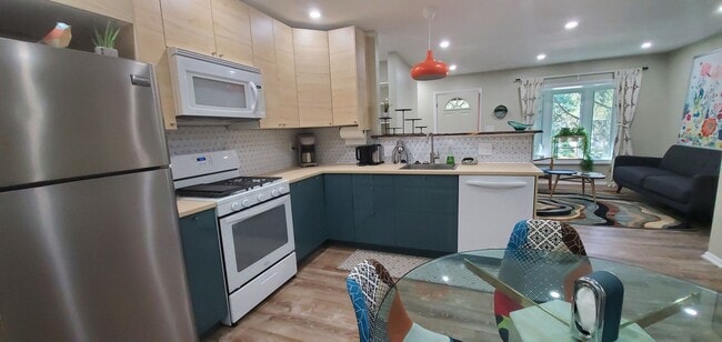 Photo - Three Bedroom Home for Rent on the Northsi...