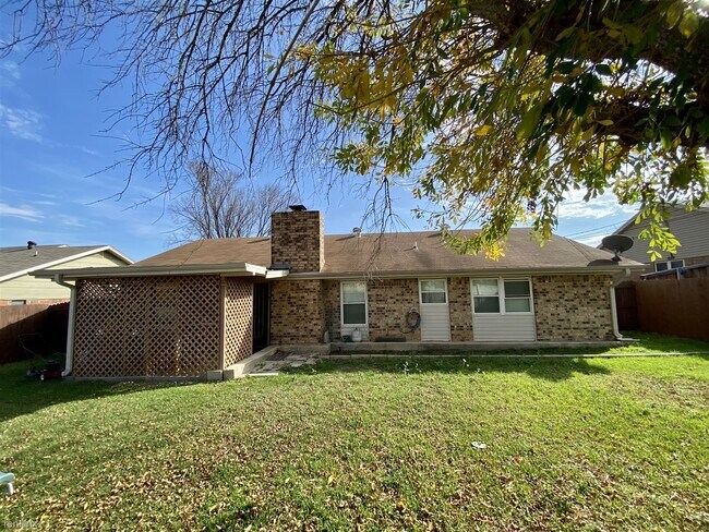 Foto del edificio - 3 br, 2 bath House - 3207 Sungate Dr