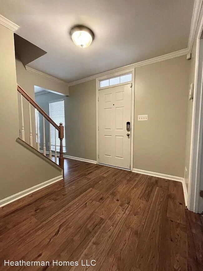 Building Photo - 4 br, 2.5 bath House - 3233 Mountain Laure...