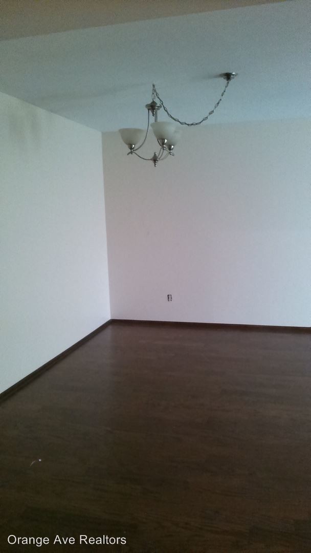 Foto del edificio - 1818 E Shorewood Blvd