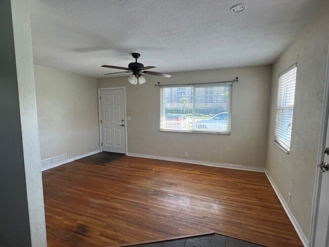 Photo - 3822 S Atlantic Ave Apartment