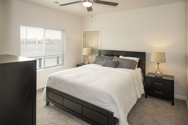 Interior Photo - Howard Lofts