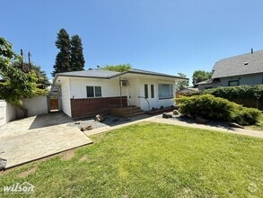 Building Photo - 609 Queen Ave