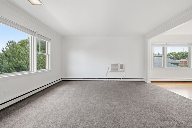 Building Photo - 2726 N Nordica Ave