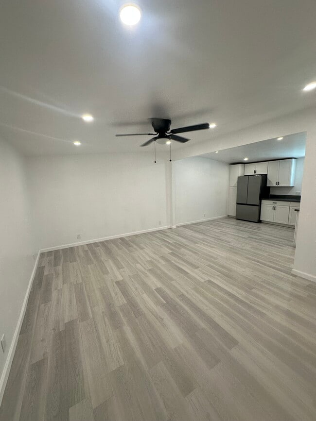 Building Photo - 44559 Palo Verde St