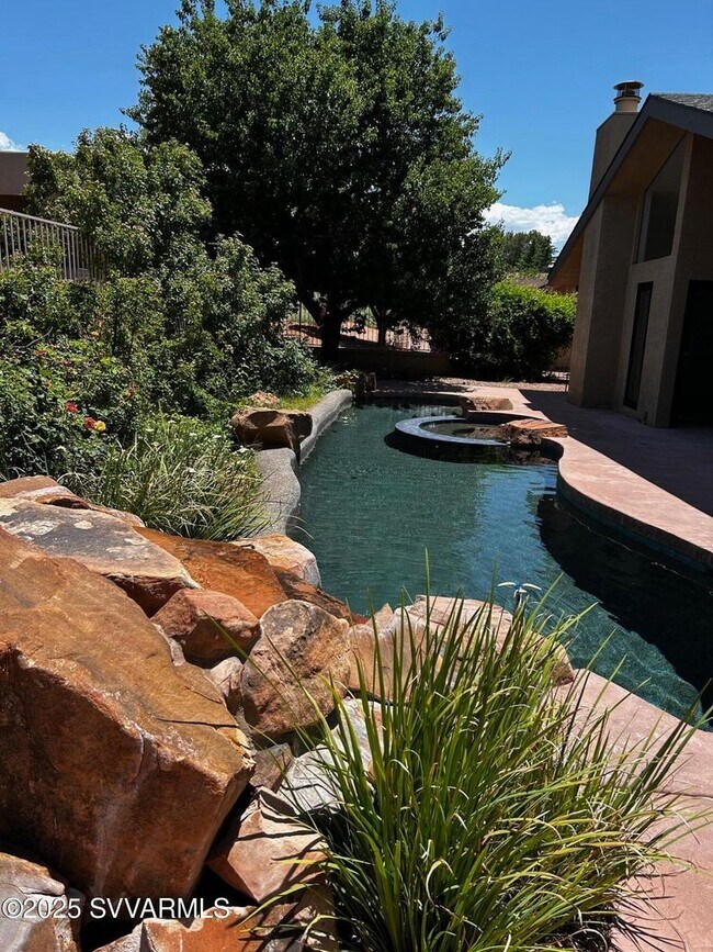 Building Photo - Gorgeous, modern, remodeled, unfurnished, with pool and spa