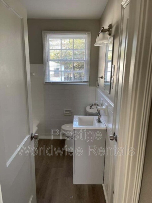 Foto del edificio - 2338 Banks Ave