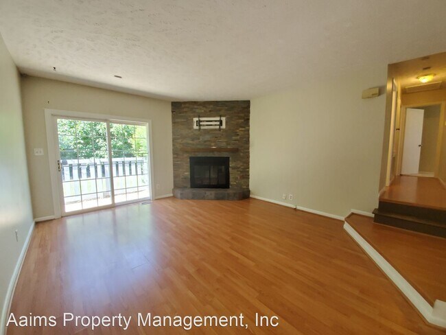 Building Photo - 3 br, 2 bath House - 6400 Hollyhock Court