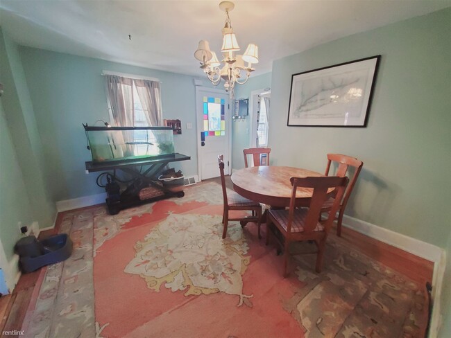 Foto del edificio - 3 br, 1.5 bath House - 14 Nolan St