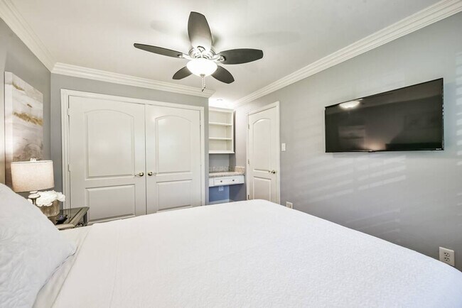 Foto del edificio - 9712 Long Branch Ln