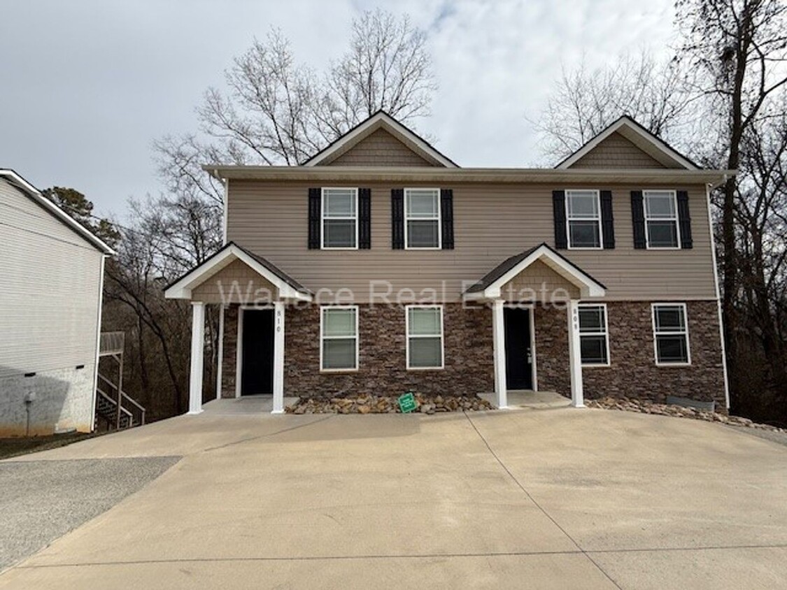 Foto principal - WEST KNOX CEDAR BLUFF AREA 2 BEDROOM 2.5 B...