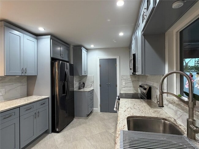 Photo - 3435 Overlook Dr NE House