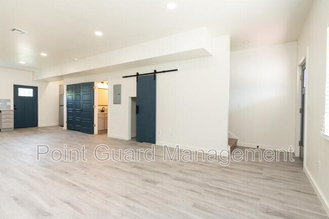 Foto del edificio - 2823 N Oliver St
