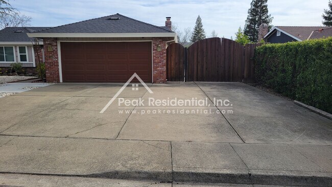 Building Photo - Nicely Updated 3bd/2ba Rocklin Home with R...