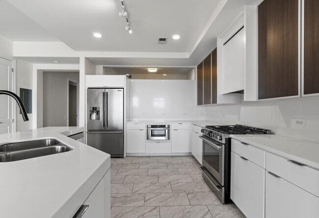 Foto del edificio - 717 Riverside Dr