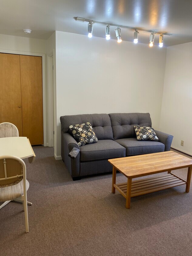 109 N Cayuga St Unit H, Ithaca, NY 14850 109 N Cayuga St Ithaca, NY