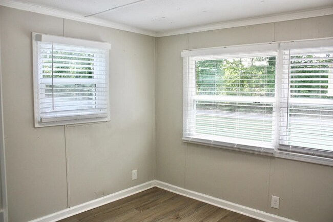 Foto del edificio - 413 W Limestone Rd