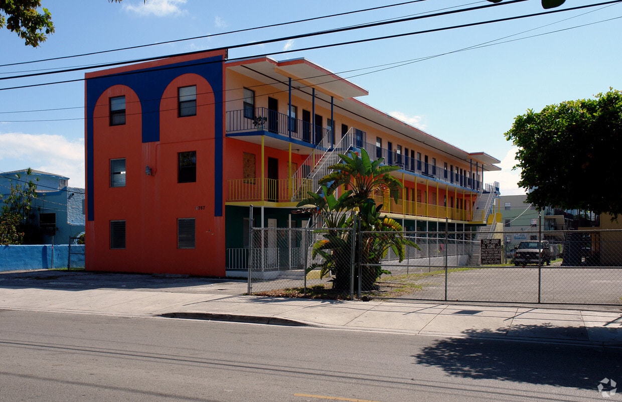 Foto principal - 1767 NW 3rd Ave