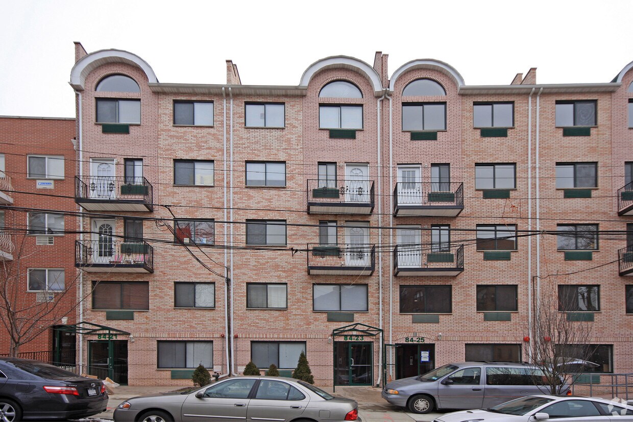 Primary Photo - 84-23 Lander St