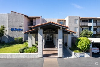 Building Photo - Waterstone