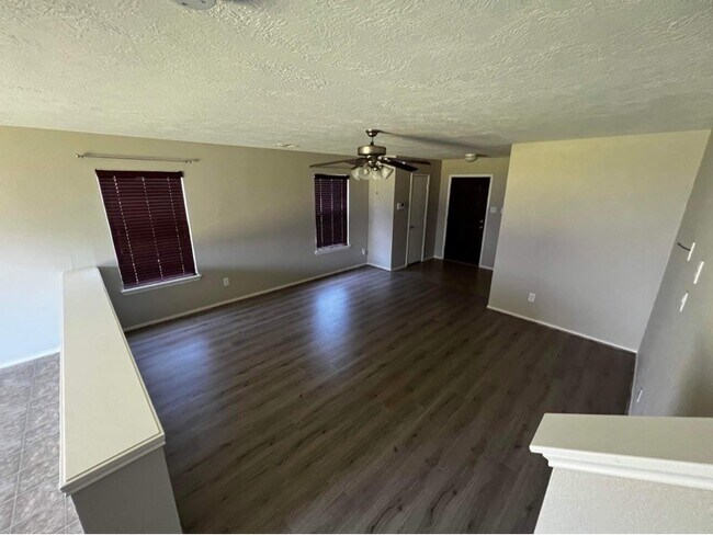 Foto del edificio - 18102 Rexine Ln