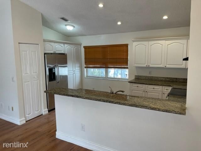 Foto del edificio - 3 br, 2 bath House - 9965 NW 9th Ct