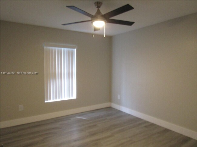 Foto del edificio - 2703 Ansel Ave S
