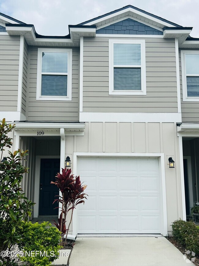 Building Photo - 109 Palma Dr