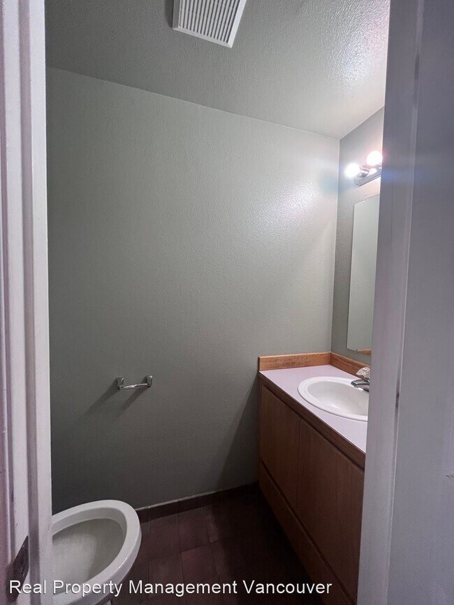 Foto del edificio - 4 br, 3 bath House - 8005 NE 163rd Ave