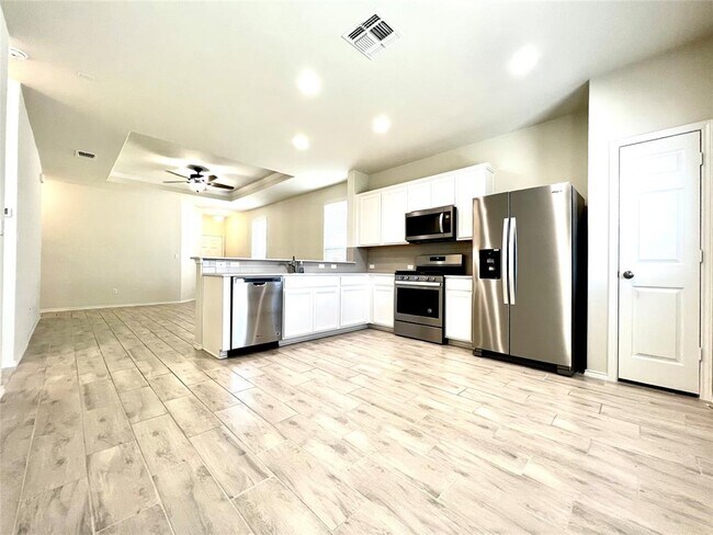 Building Photo - 504 Compania Cove