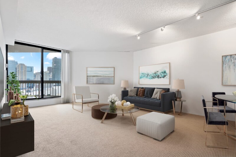 Foto principal - 827 N Dearborn St