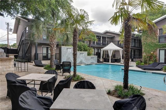 Foto del edificio - 7807 Meadow Park Dr