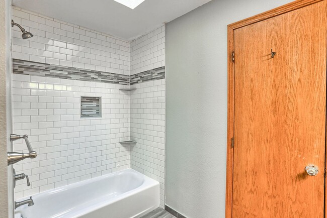 Foto del edificio - 4 Bedroom home in Fort Collins