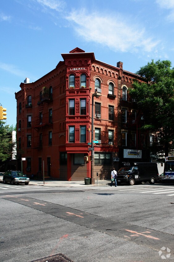 Primary Photo - 348 7th Ave