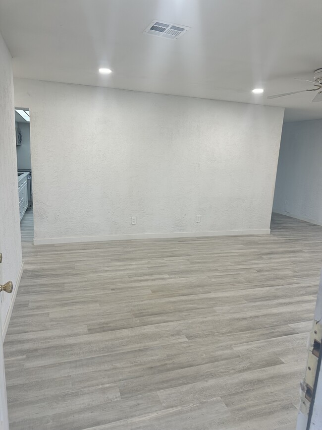 Foto del edificio - 3102 W Hearn Rd