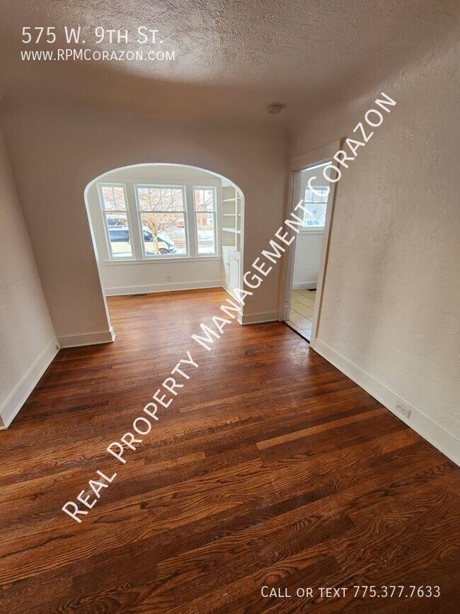 Foto del edificio - 575 W 9th St