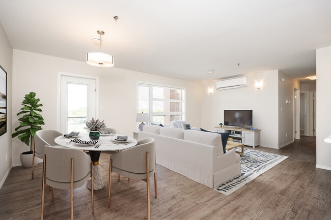 Building Photo - Park Place