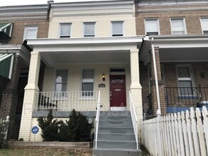 Building Photo - 1512 Trinidad Ave NE