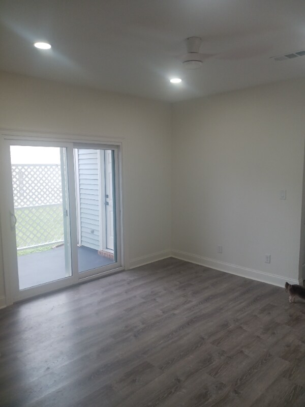 Foto del edificio - 601 E Burgess Rd